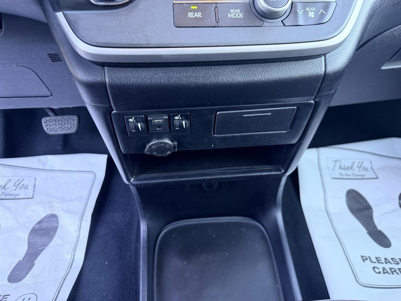 Toyota Sienna Limited Premium 7-Passenger 2020