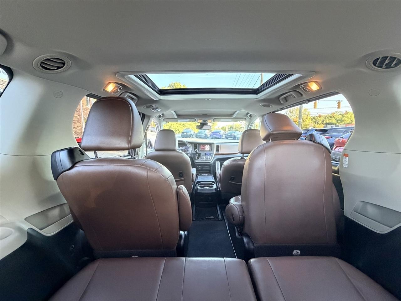 Toyota Sienna Limited Premium 7-Passenger 2020