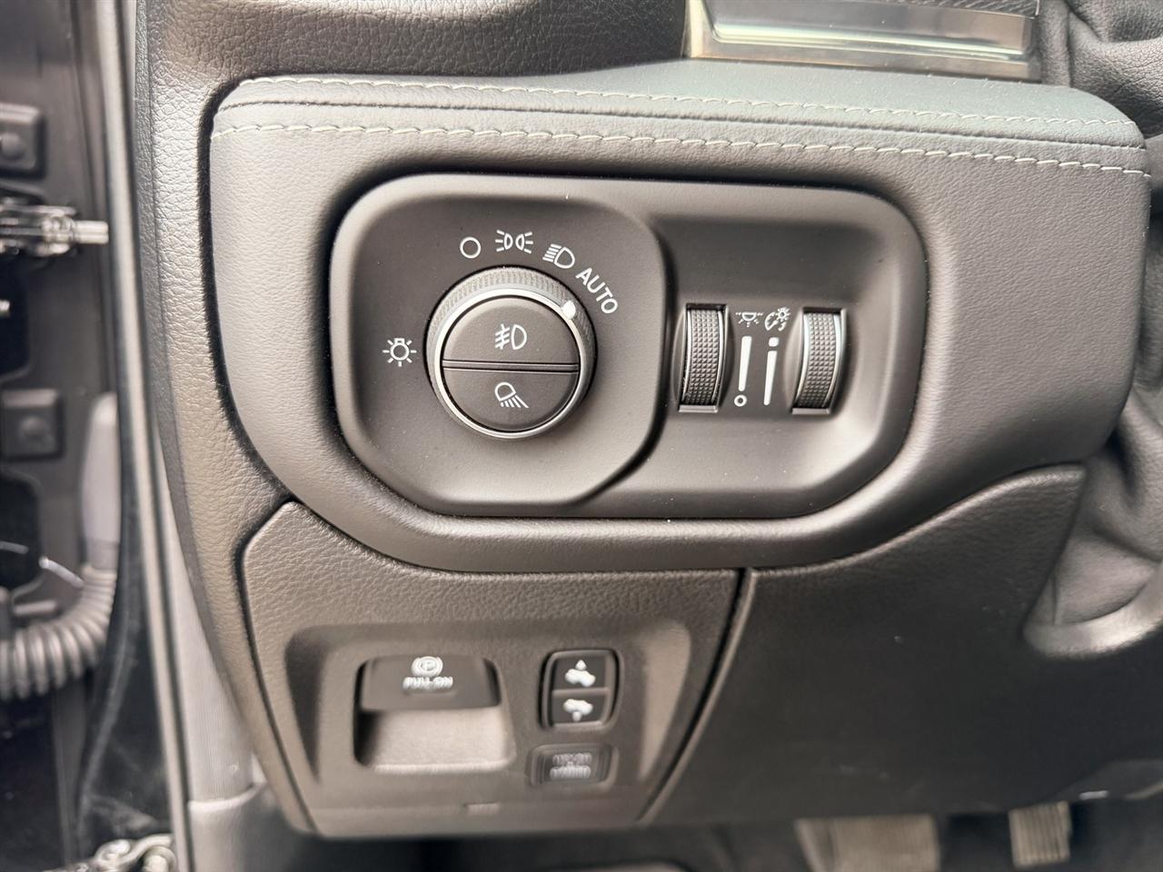 RAM 1500 Limited Crew Cab SWB 4WD 2020