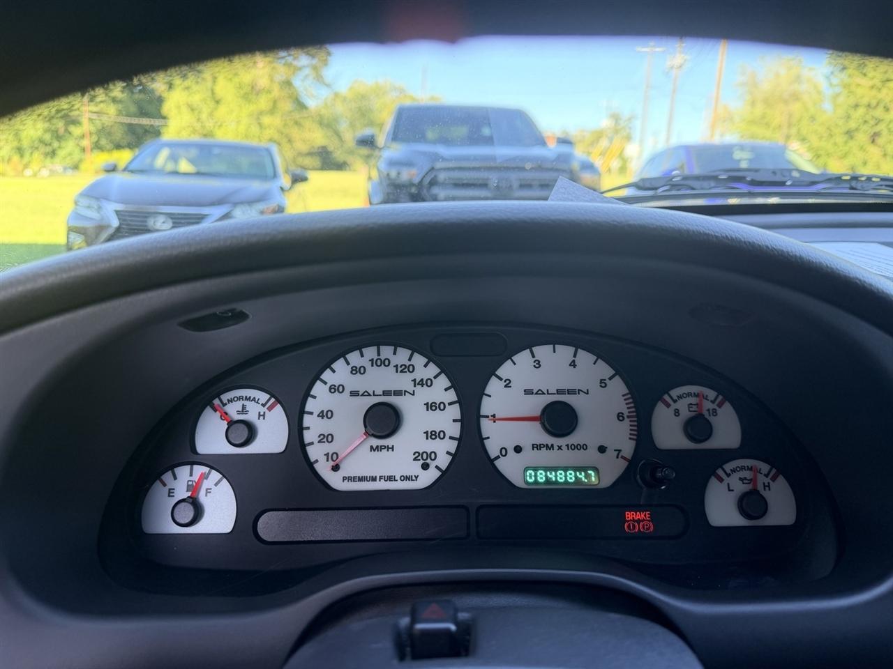 Ford Mustang GT Deluxe Coupe 2002