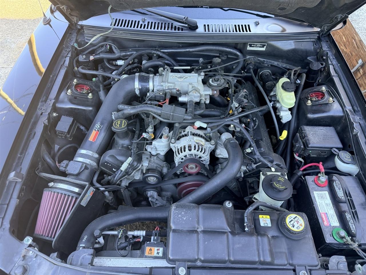 Ford Mustang GT Deluxe Coupe 2002