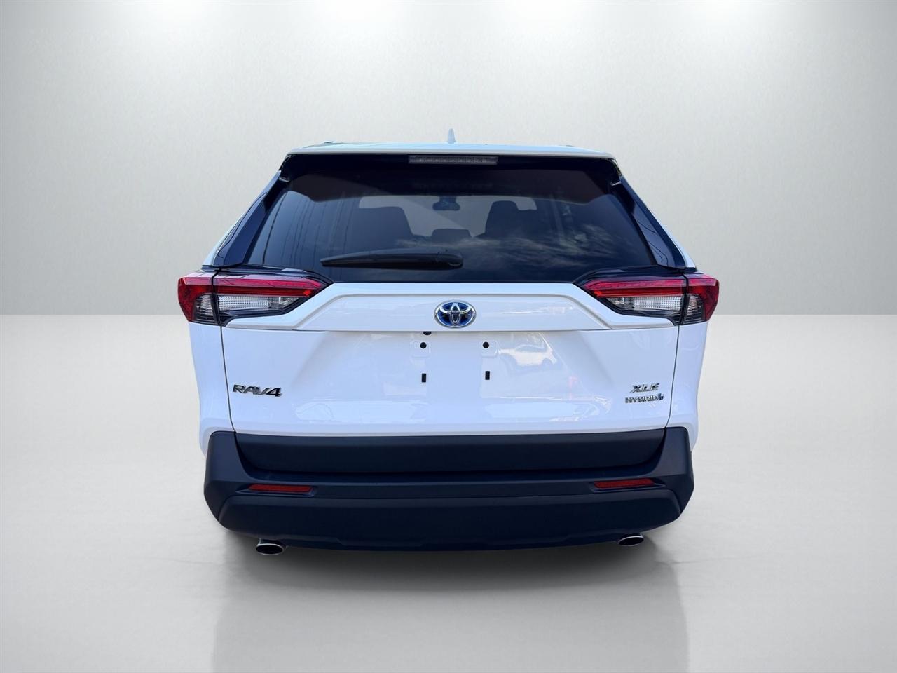 Toyota RAV4 Hybrid XLE 2024