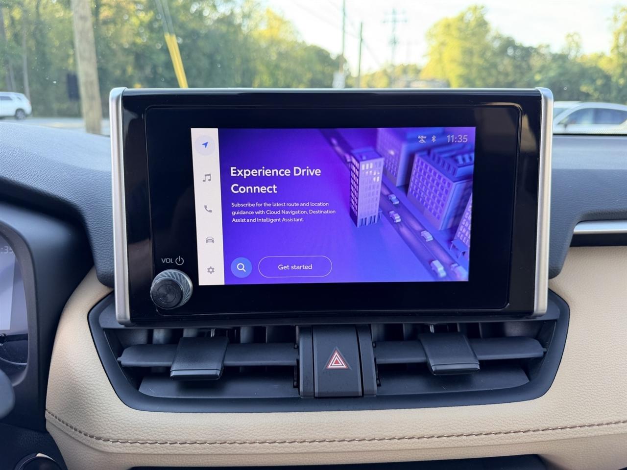 Toyota RAV4 Hybrid XLE 2024