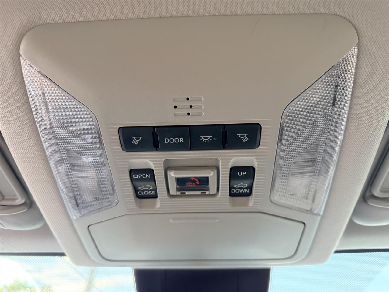 Toyota RAV4 Hybrid XLE 2024
