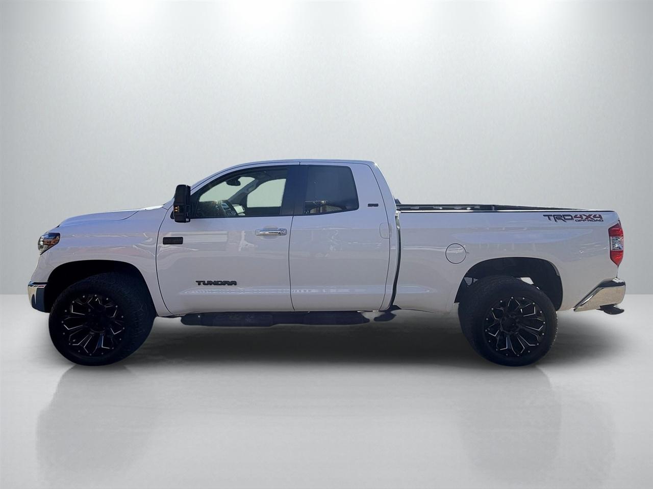 Toyota Tundra SR5 5.7L V8 Double Cab 4WD 2020