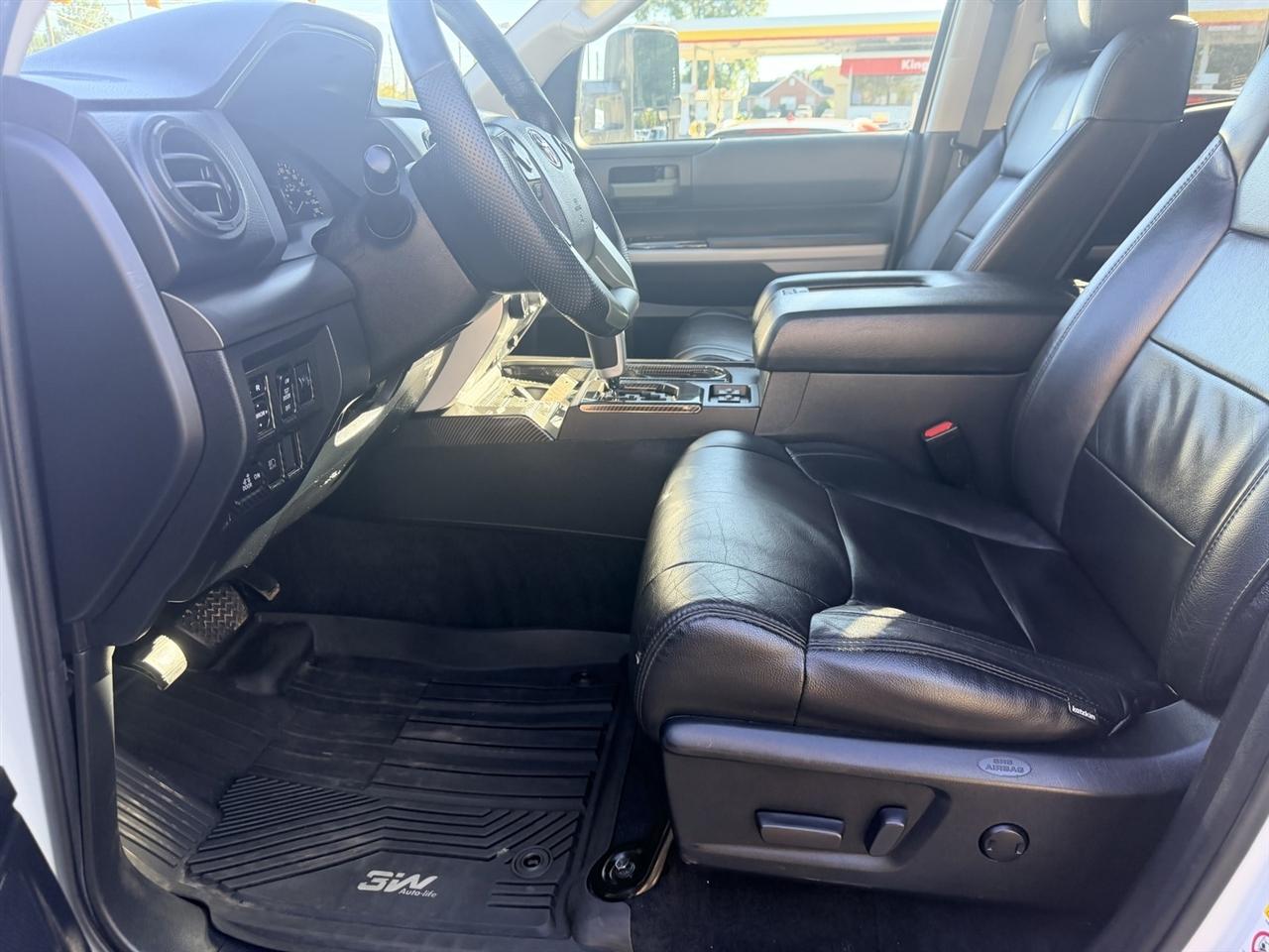 Toyota Tundra SR5 5.7L V8 Double Cab 4WD 2020
