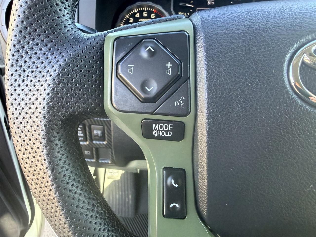 Toyota Tundra SR5 5.7L V8 Double Cab 4WD 2020