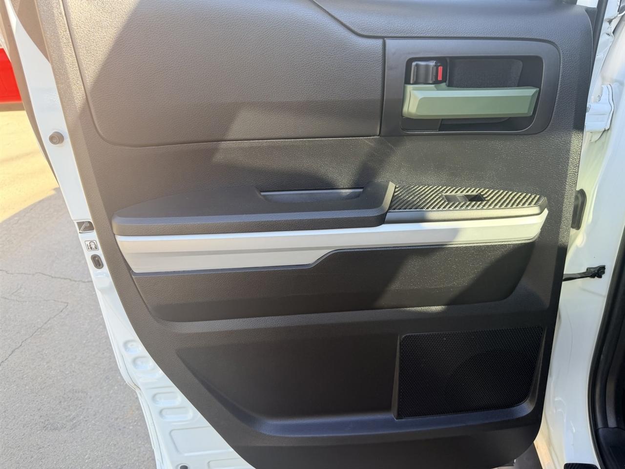 Toyota Tundra SR5 5.7L V8 Double Cab 4WD 2020
