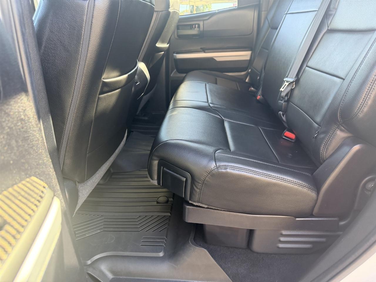 Toyota Tundra SR5 5.7L V8 Double Cab 4WD 2020
