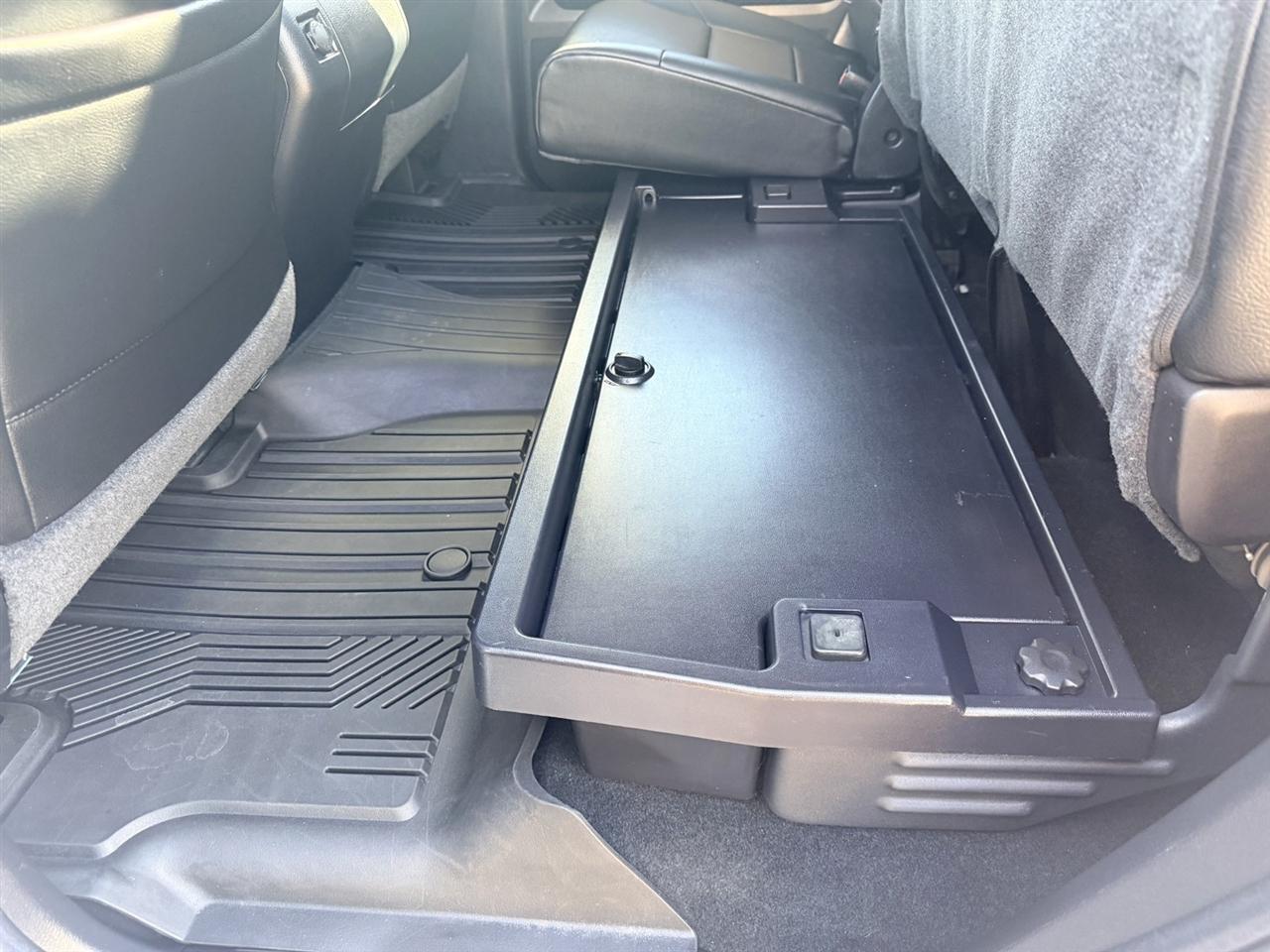 Toyota Tundra SR5 5.7L V8 Double Cab 4WD 2020