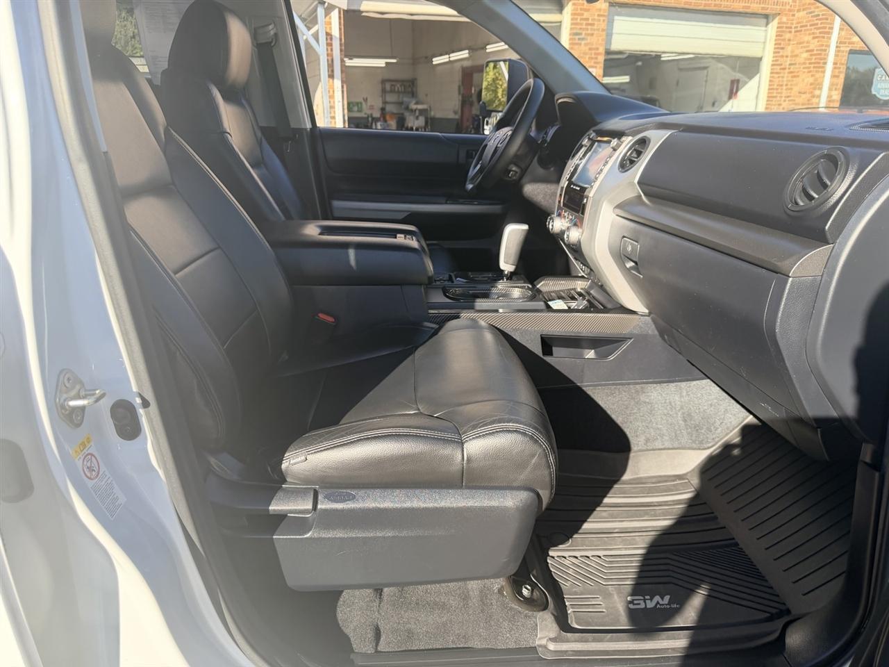 Toyota Tundra SR5 5.7L V8 Double Cab 4WD 2020