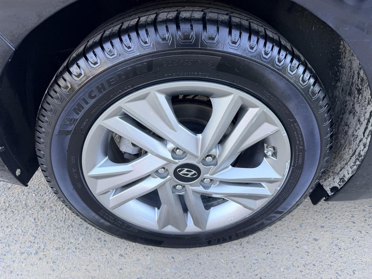 Hyundai Elantra Limited 2019
