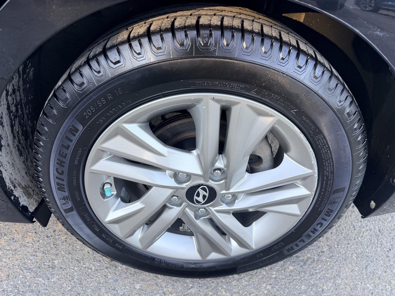 Hyundai Elantra Limited 2019