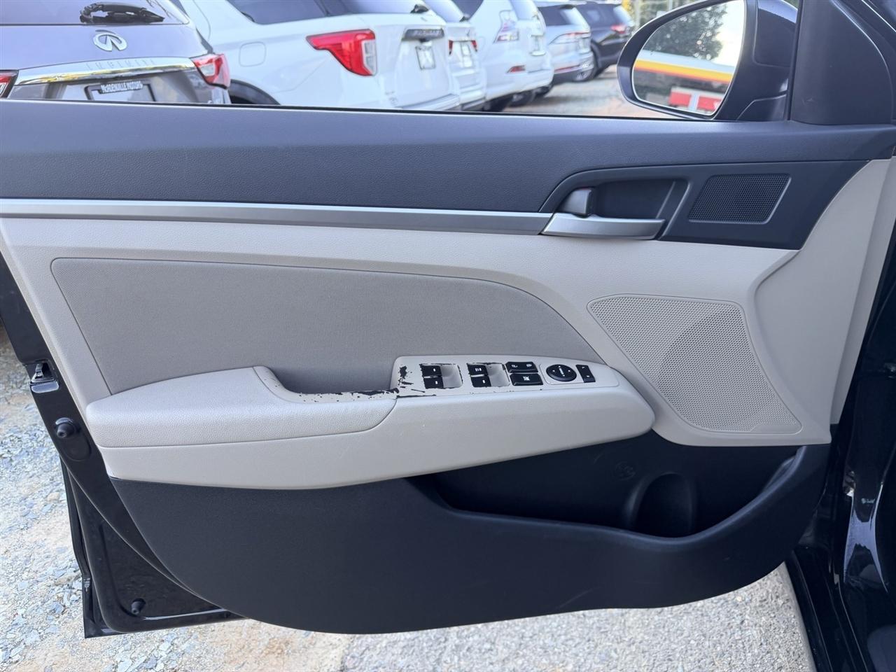 Hyundai Elantra Limited 2019