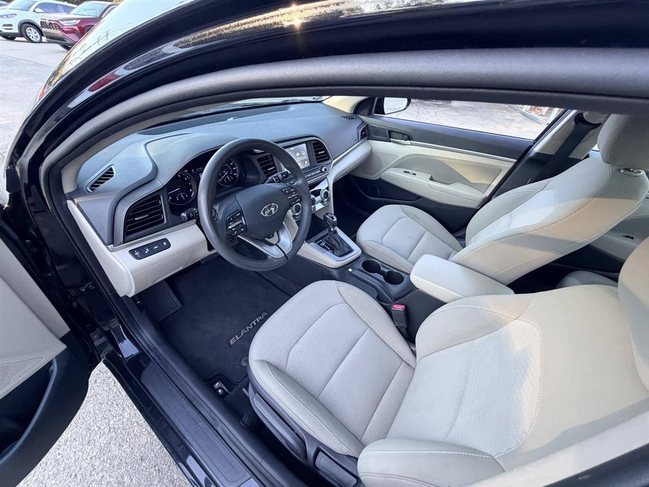 Hyundai Elantra Limited 2019