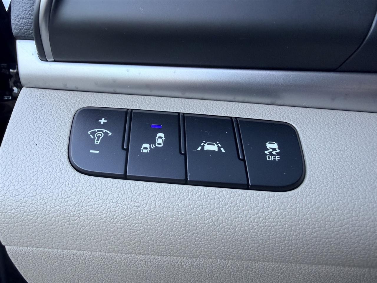 Hyundai Elantra Limited 2019