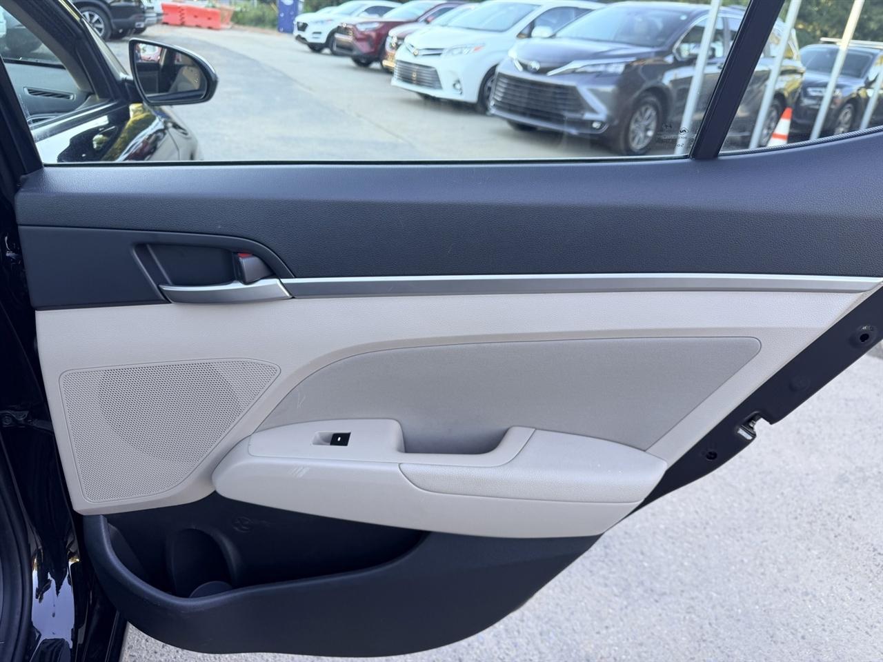 Hyundai Elantra Limited 2019