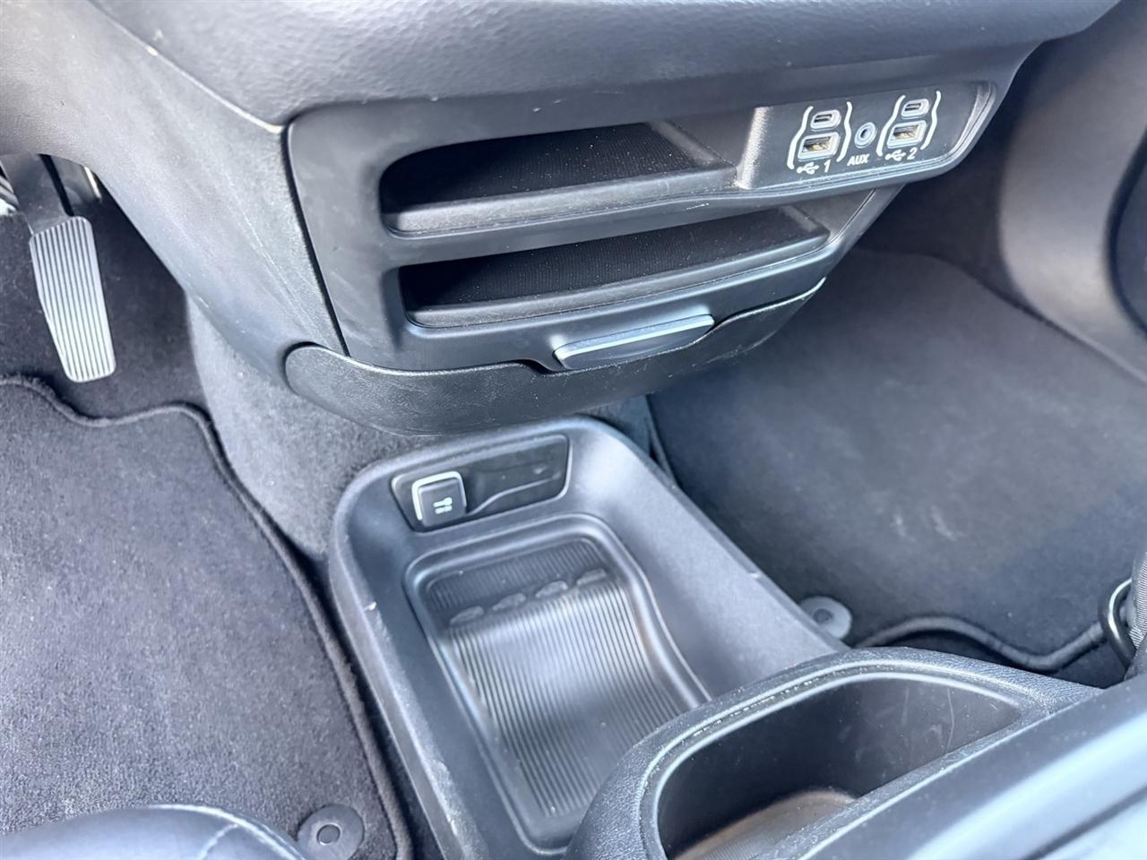 Chrysler Pacifica Select 2025