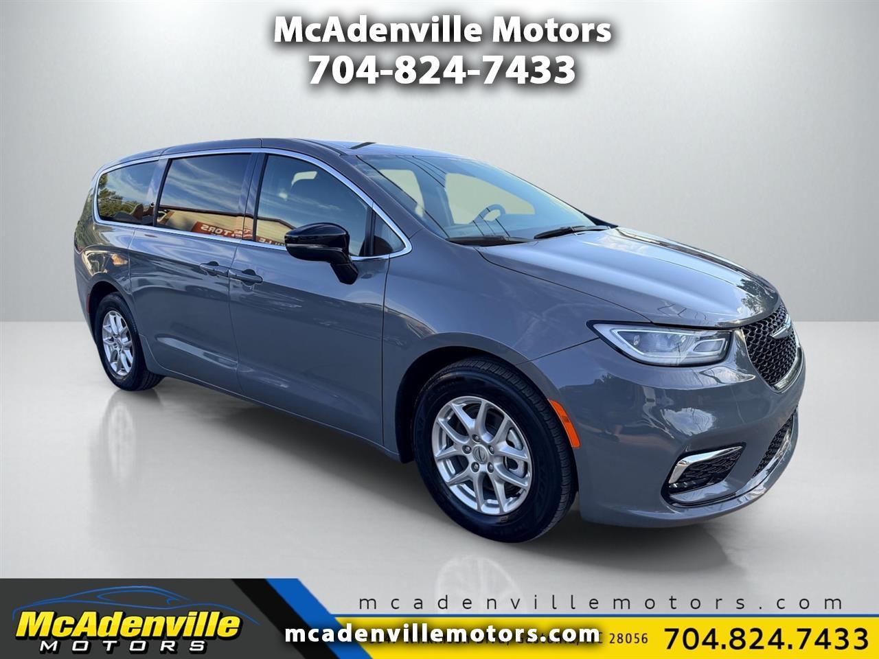 2025 Chrysler Pacifica Select