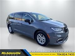 2025 Chrysler Pacifica 