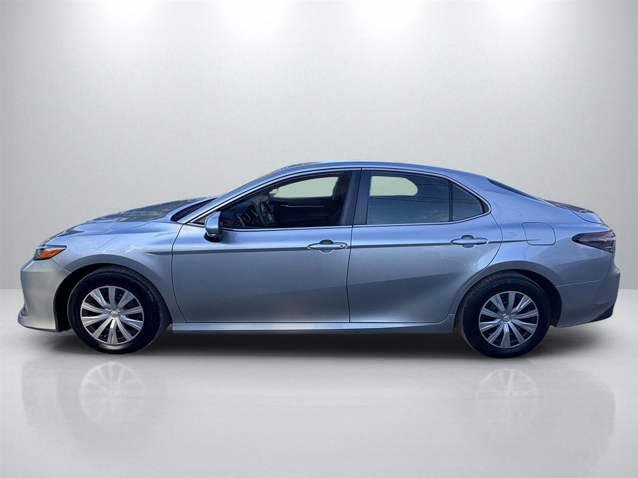 Toyota Camry Hybrid LE 2023