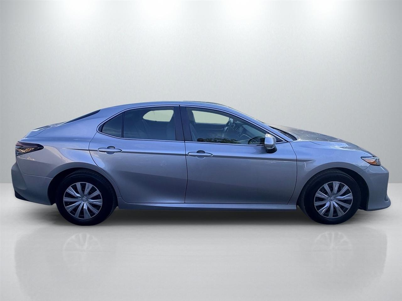 Toyota Camry Hybrid LE 2023