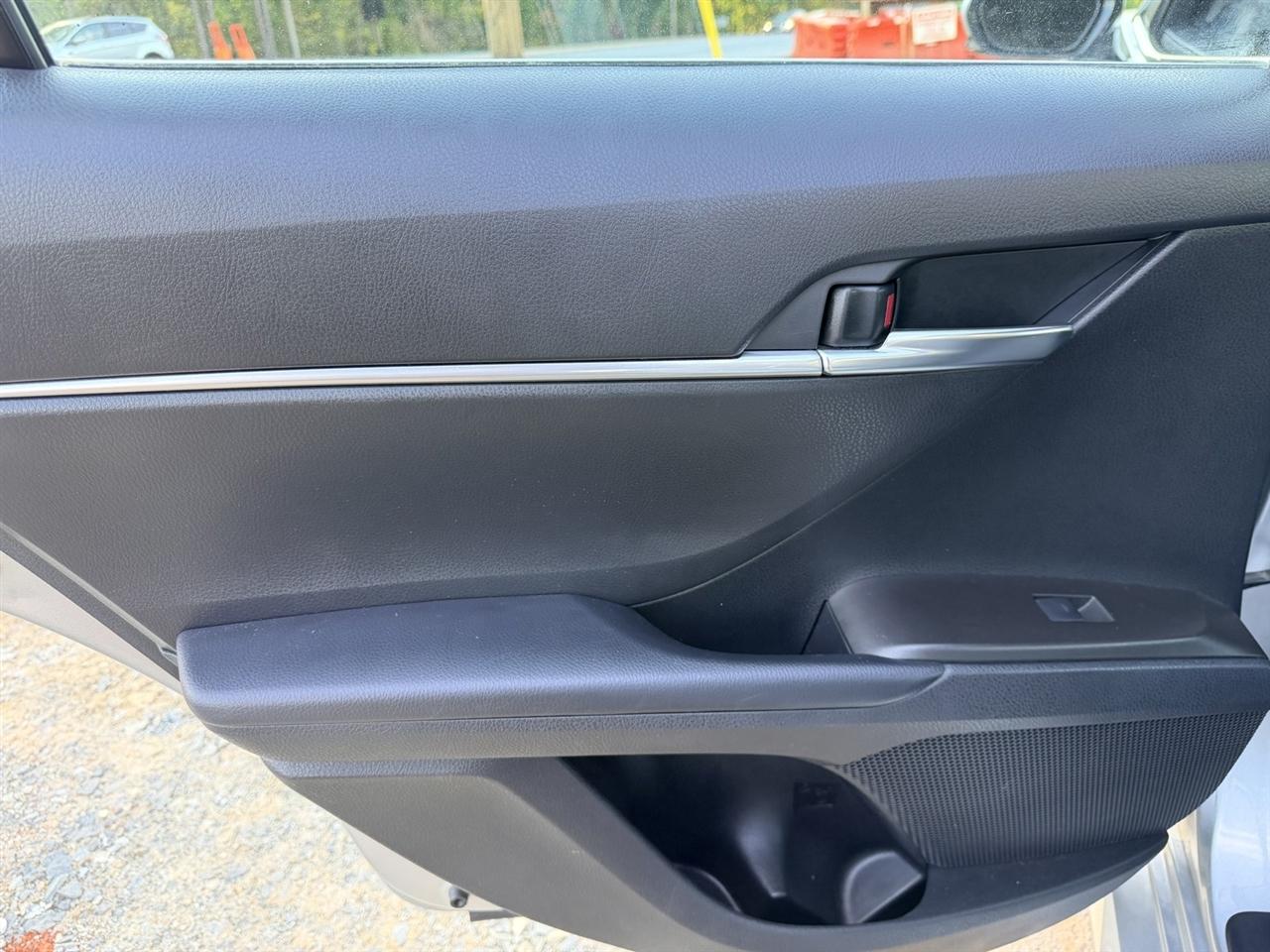 Toyota Camry photo 24
