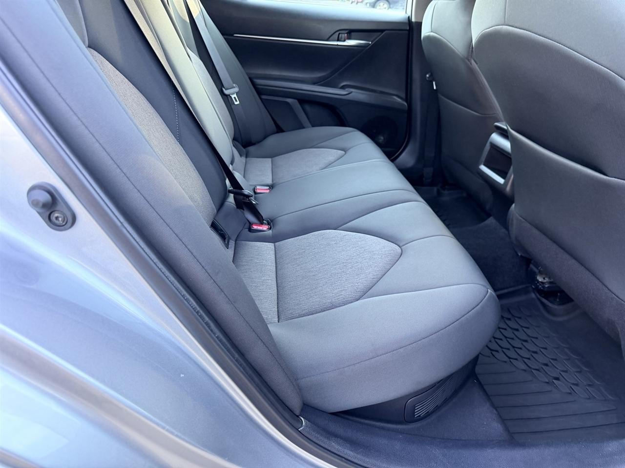 Toyota Camry photo 29