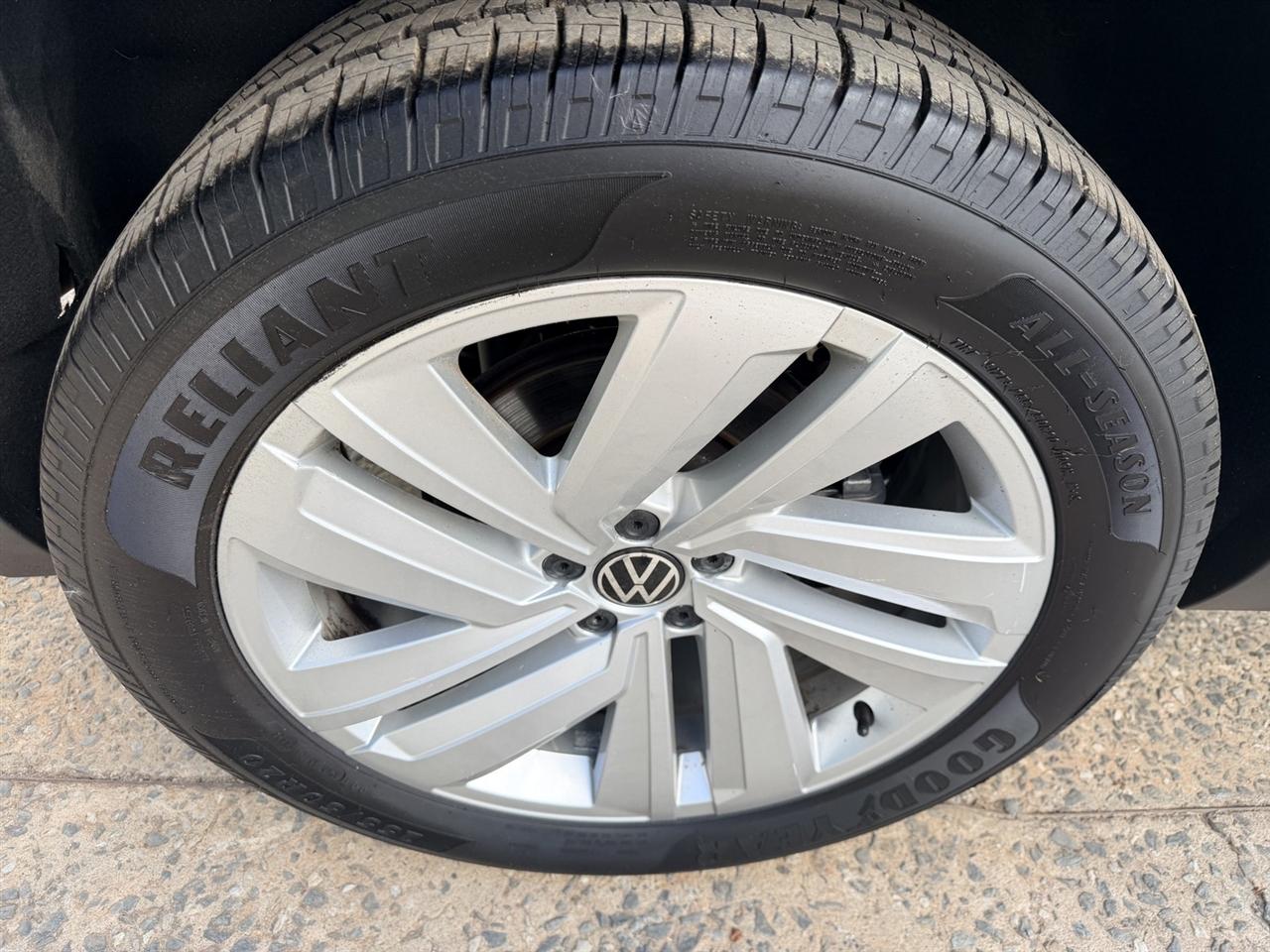 Volkswagen Atlas Cross Sport SE w/Technology 4MOTION 2021