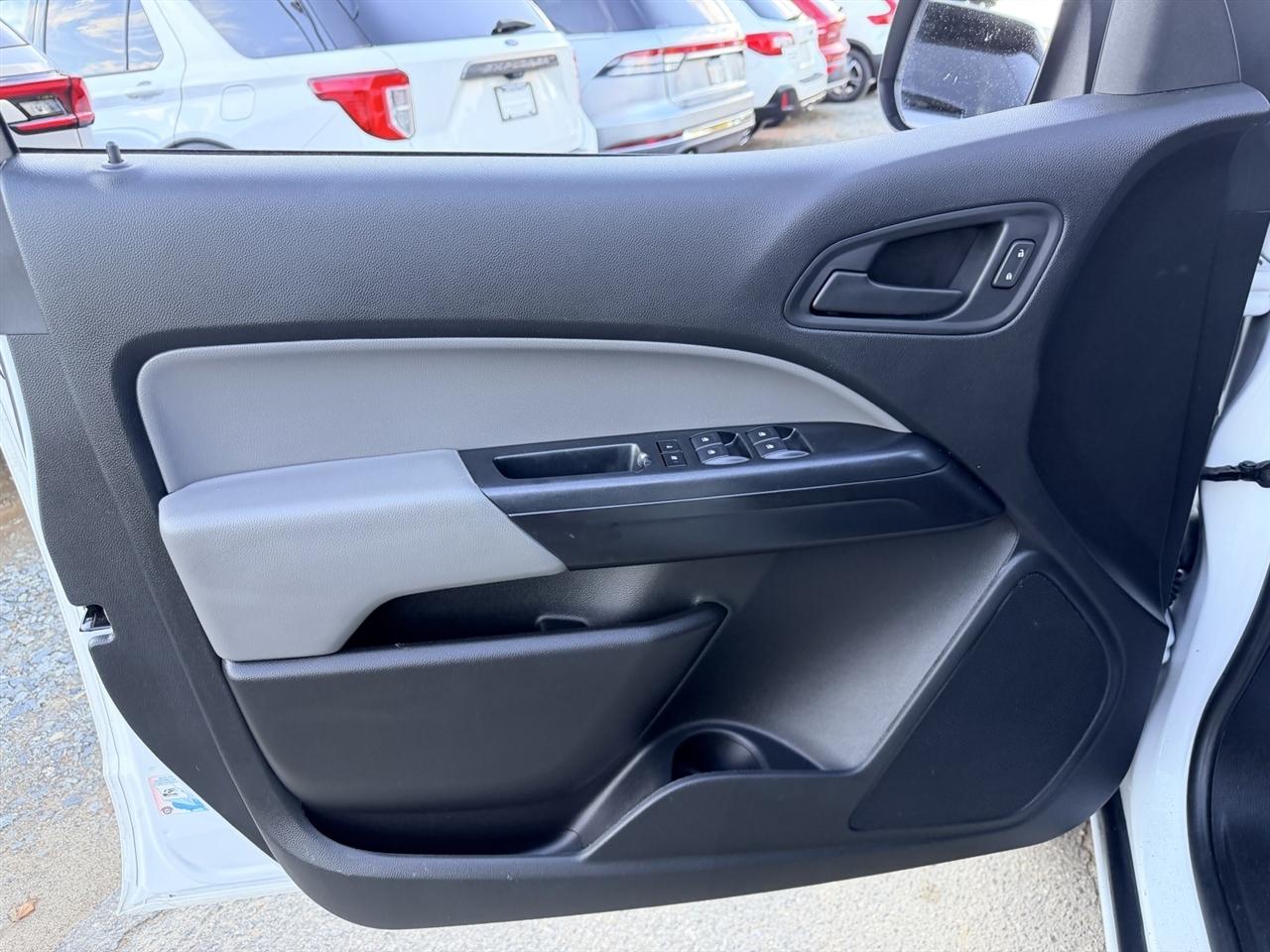 GMC Canyon Base Crew Cab 2WD Short Box 2020
