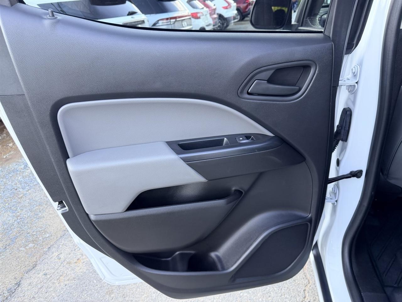 GMC Canyon Base Crew Cab 2WD Short Box 2020