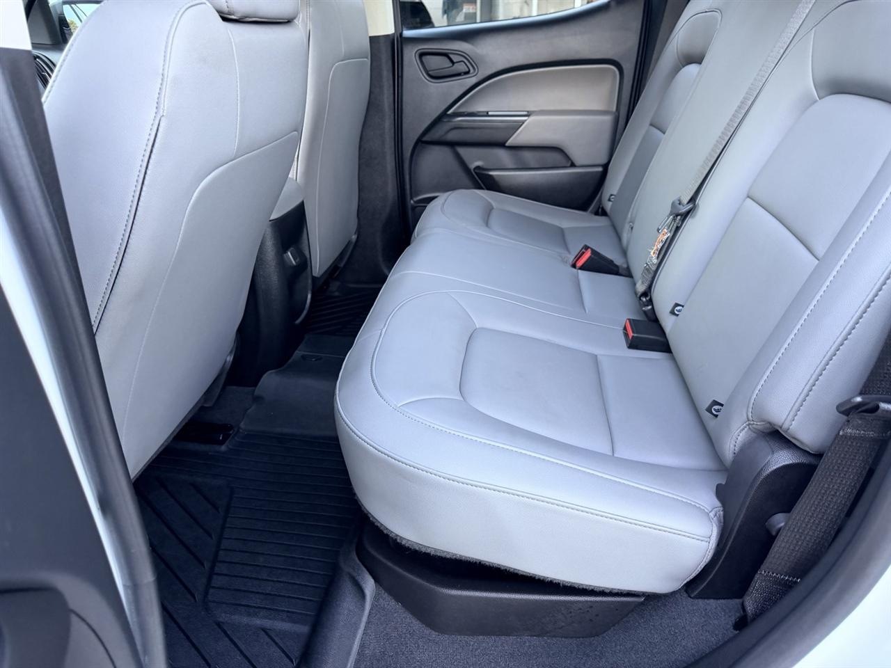 GMC Canyon Base Crew Cab 2WD Short Box 2020