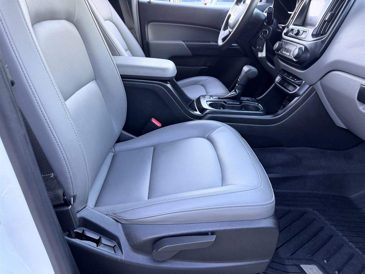 GMC Canyon Base Crew Cab 2WD Short Box 2020