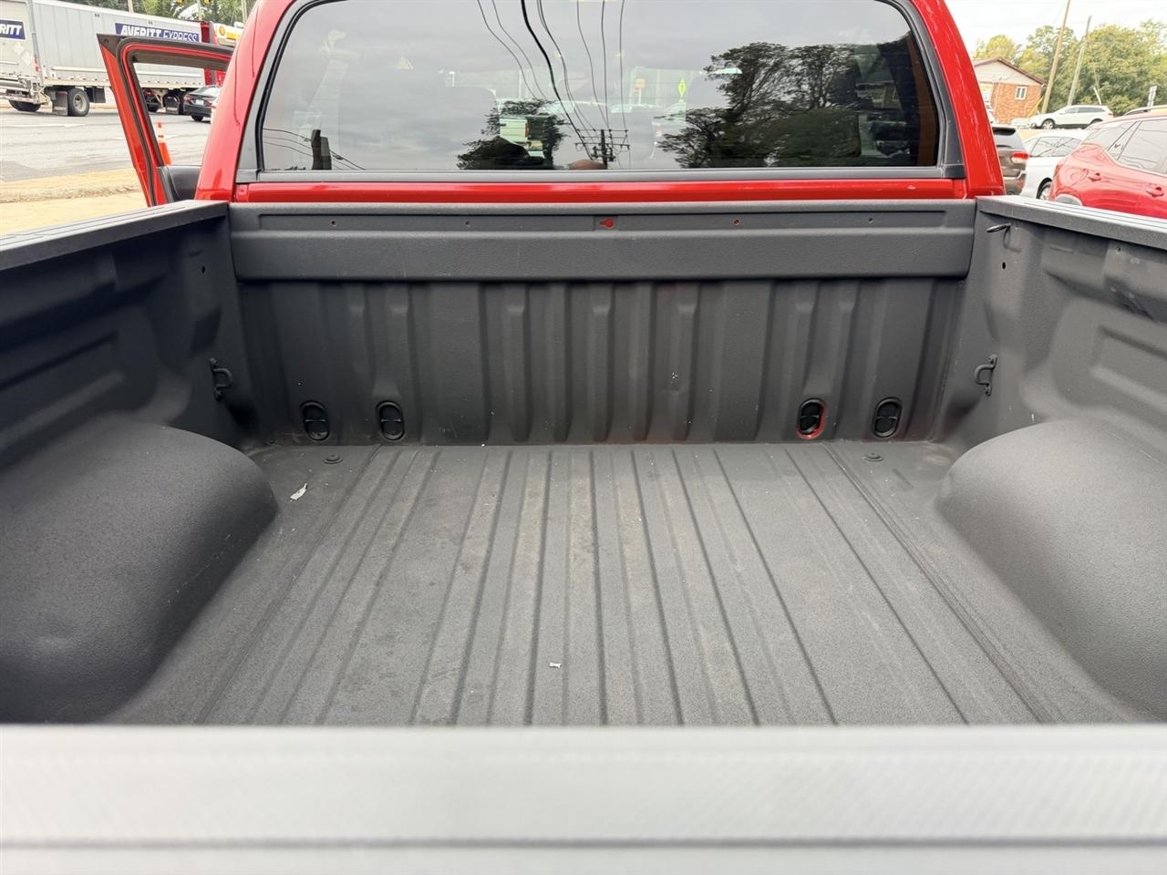 Toyota Tundra SR5 CrewMax 5.7L 2WD 2021