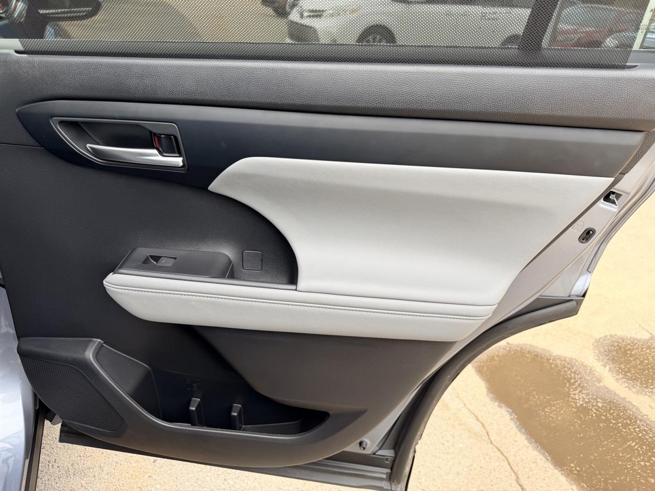 Toyota Highlander Others 2023