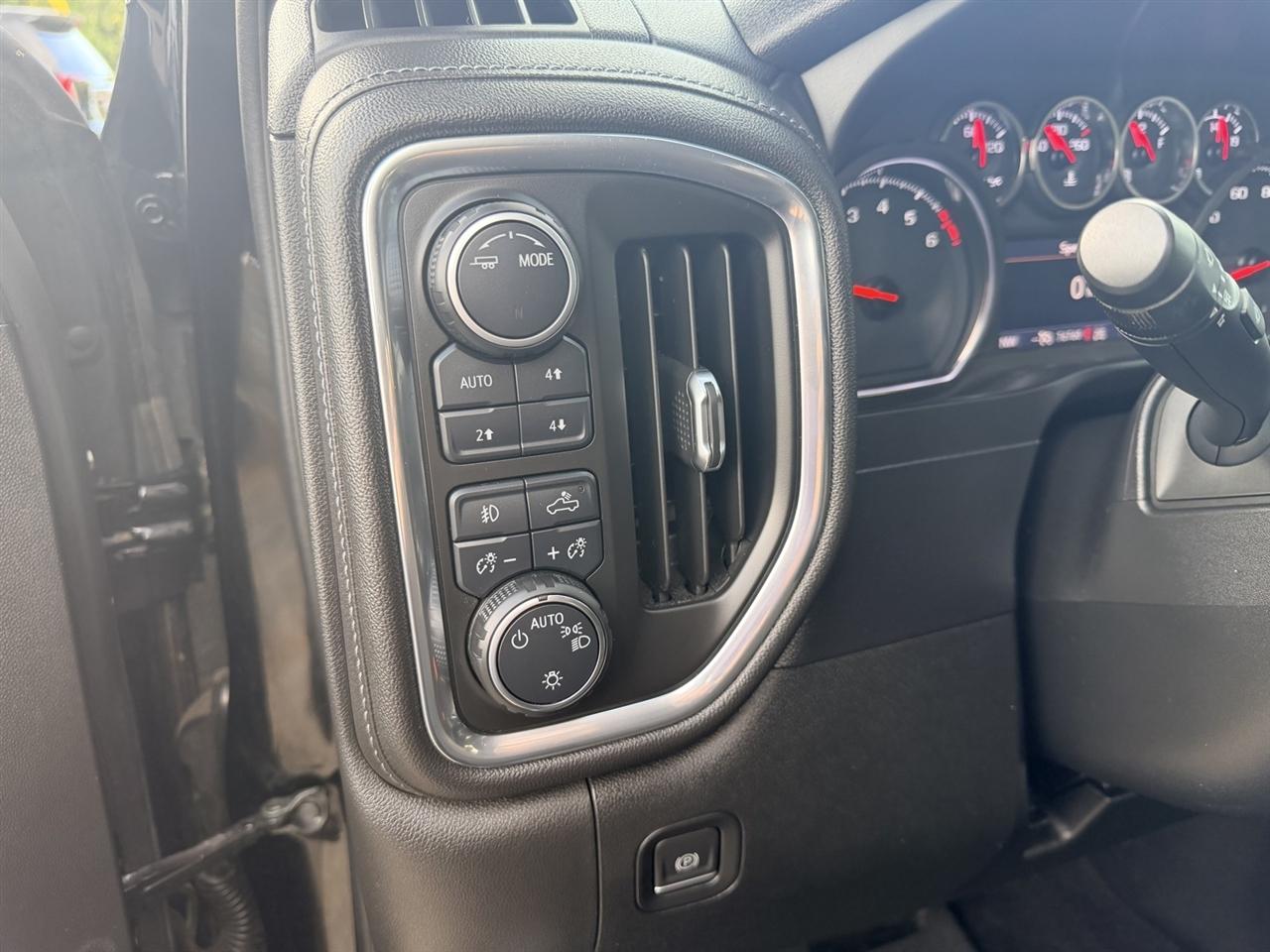 Chevrolet Silverado 1500 RST Crew Cab 4WD 2020