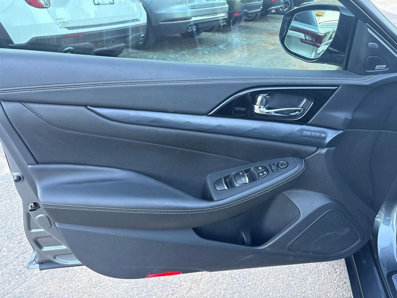 Nissan Maxima Platinum 2020