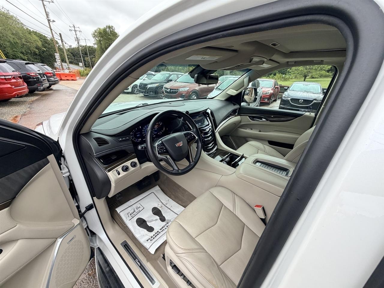 Cadillac Escalade ESV Luxury 4WD 2018