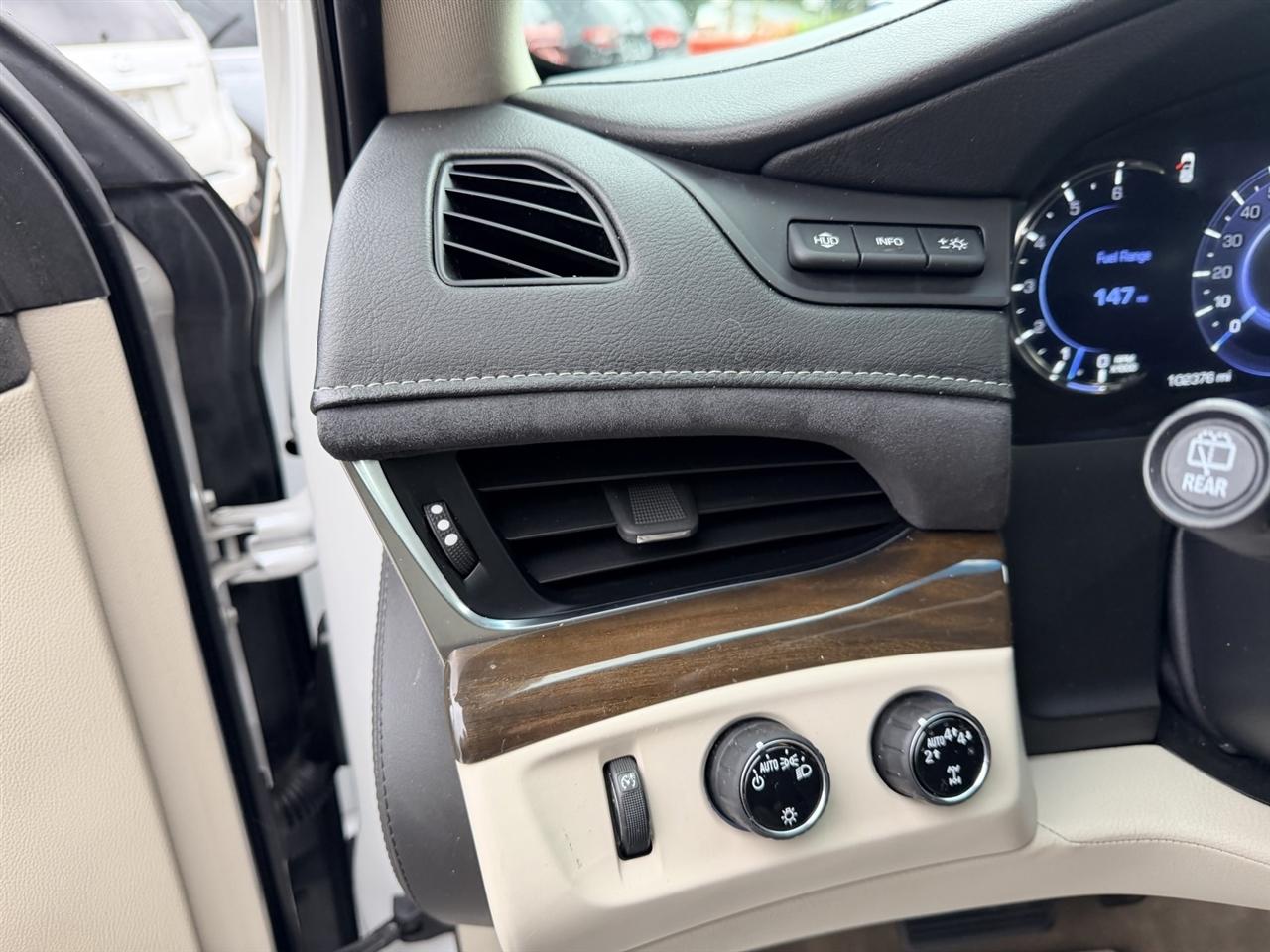 Cadillac Escalade ESV Luxury 4WD 2018