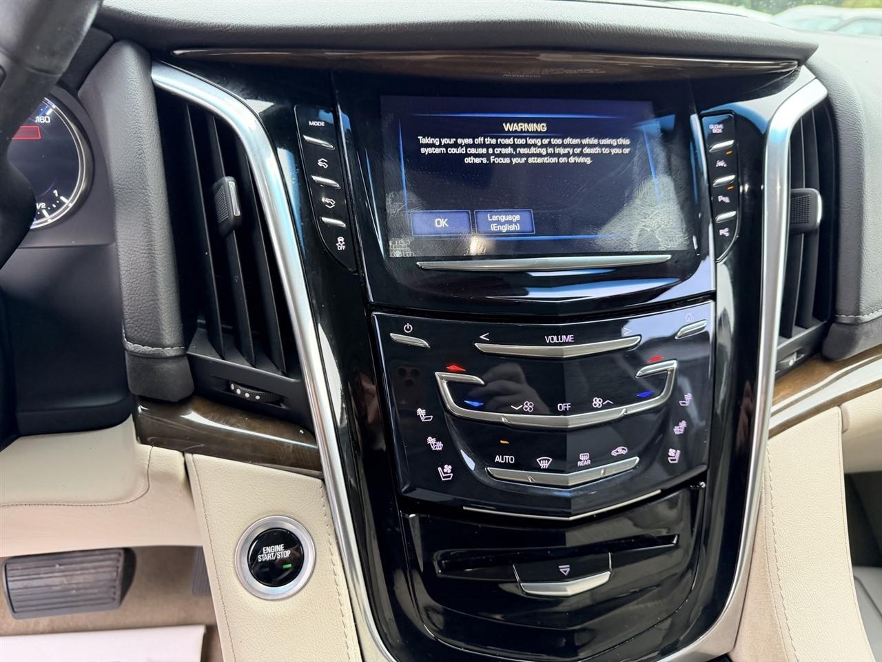 Cadillac Escalade ESV Luxury 4WD 2018