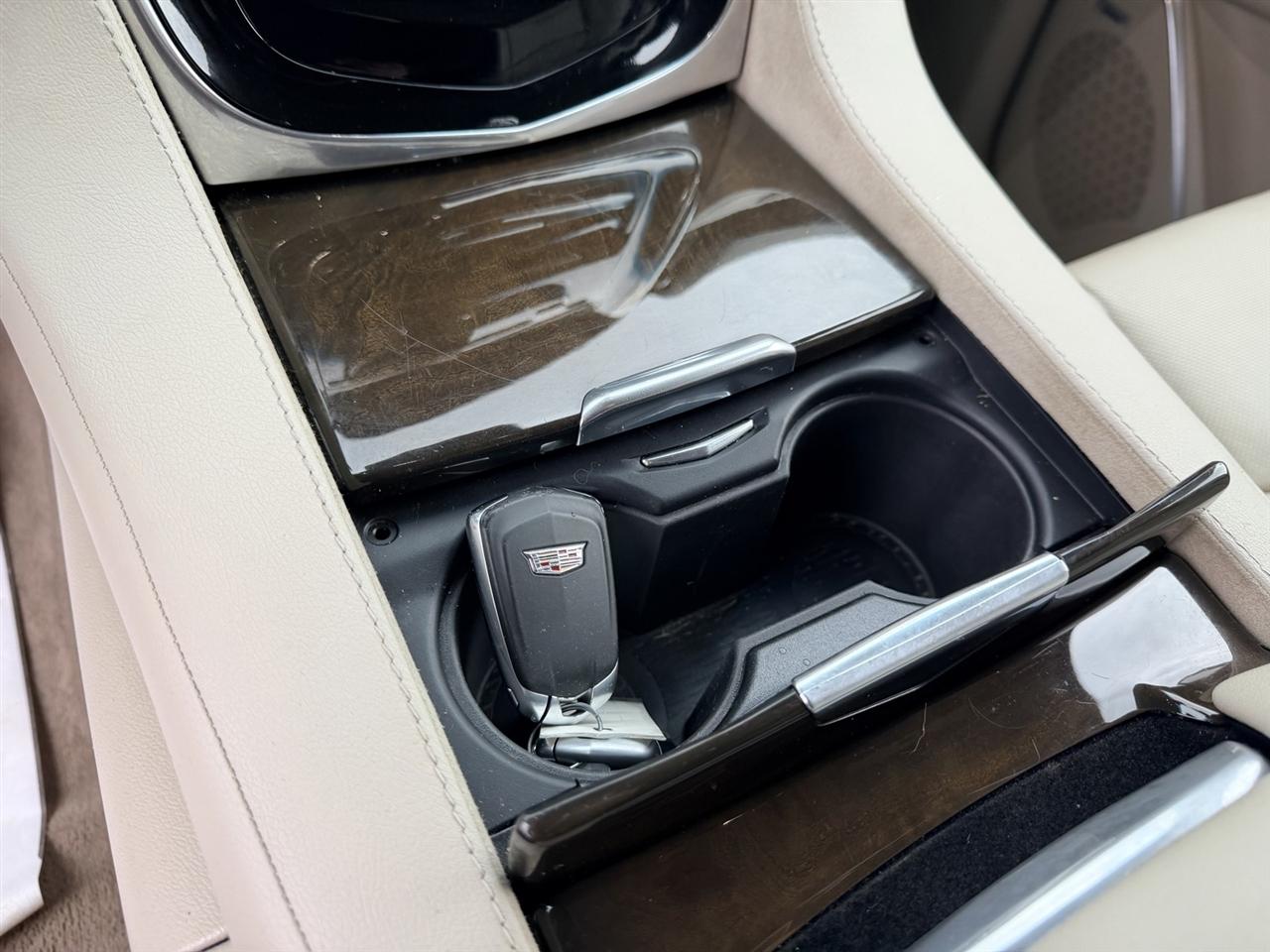 Cadillac Escalade ESV Luxury 4WD 2018