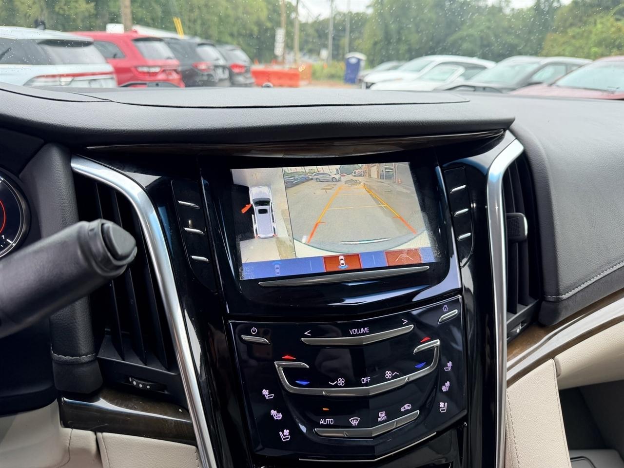 Cadillac Escalade ESV Luxury 4WD 2018