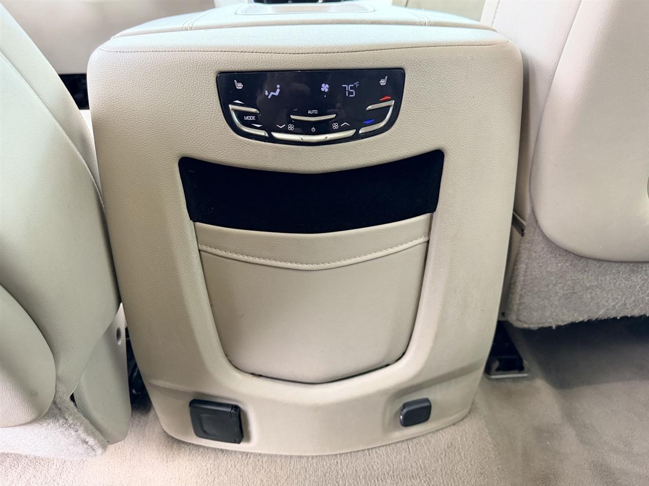 Cadillac Escalade ESV Luxury 4WD 2018