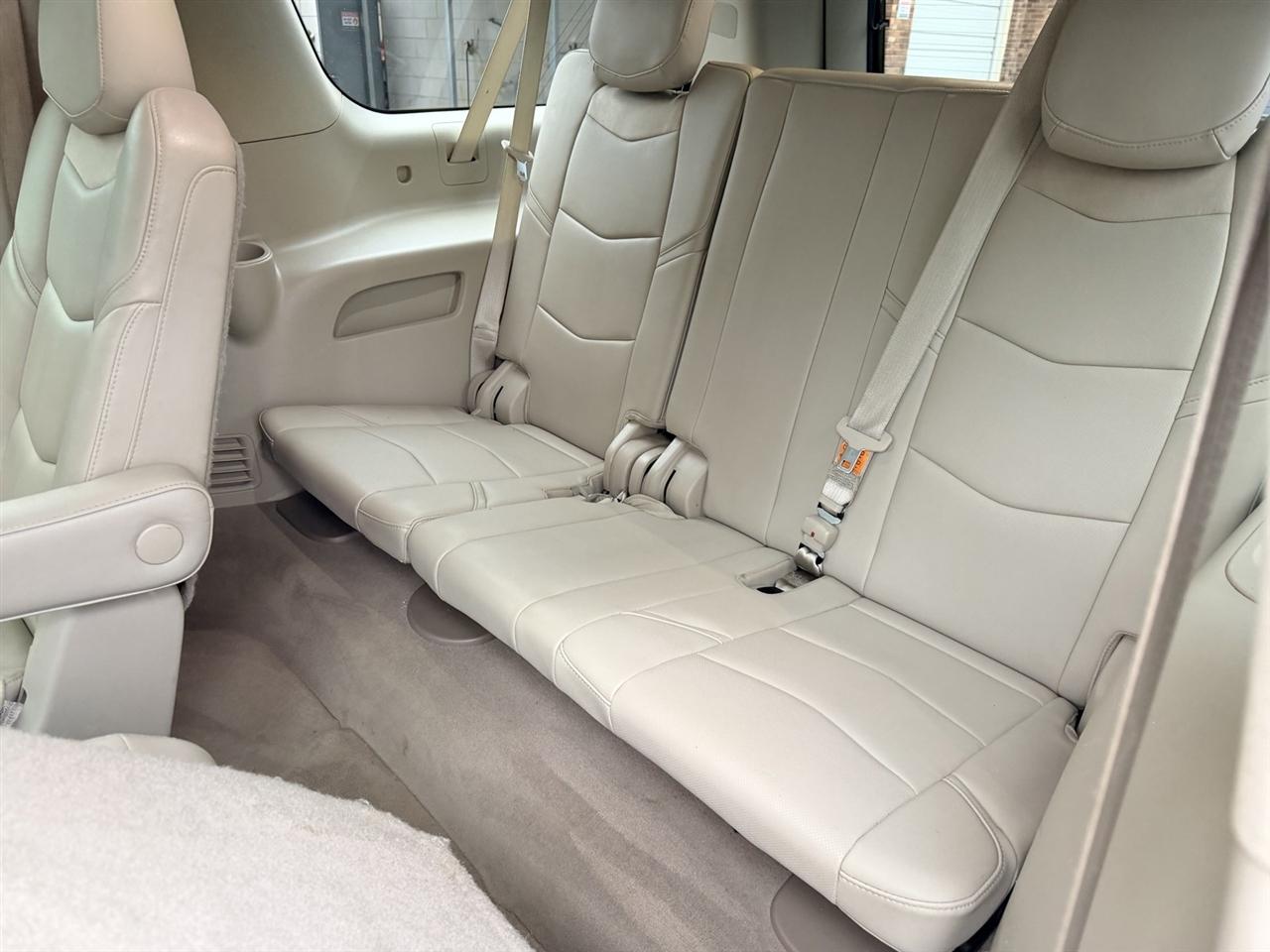 Cadillac Escalade ESV Luxury 4WD 2018