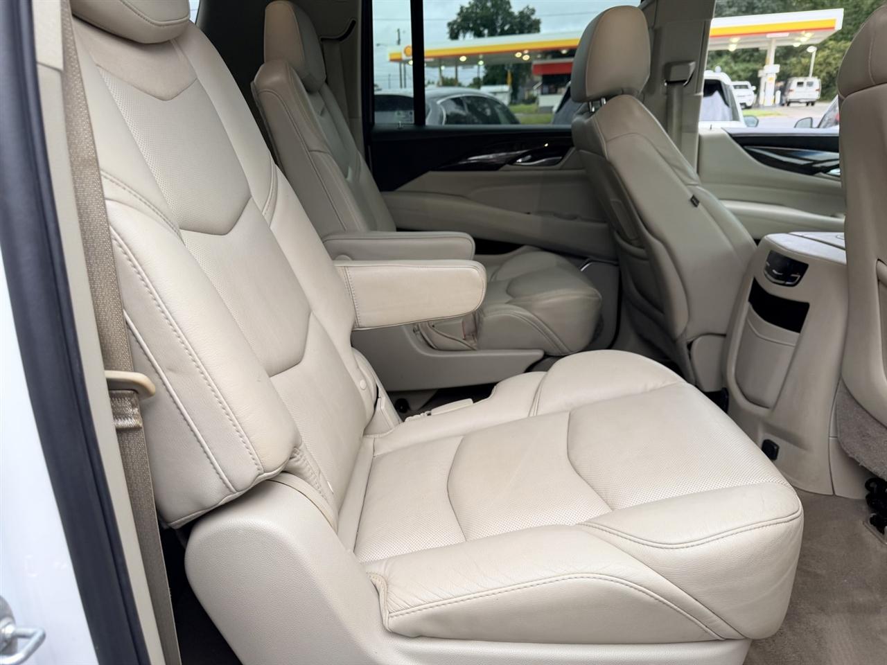 Cadillac Escalade ESV Luxury 4WD 2018