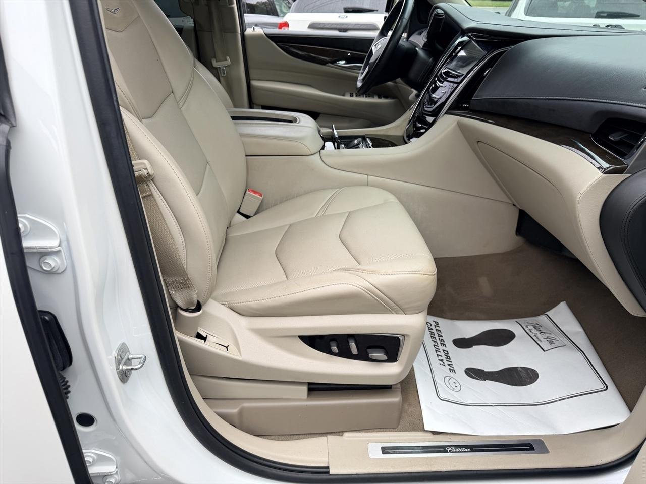 Cadillac Escalade ESV Luxury 4WD 2018