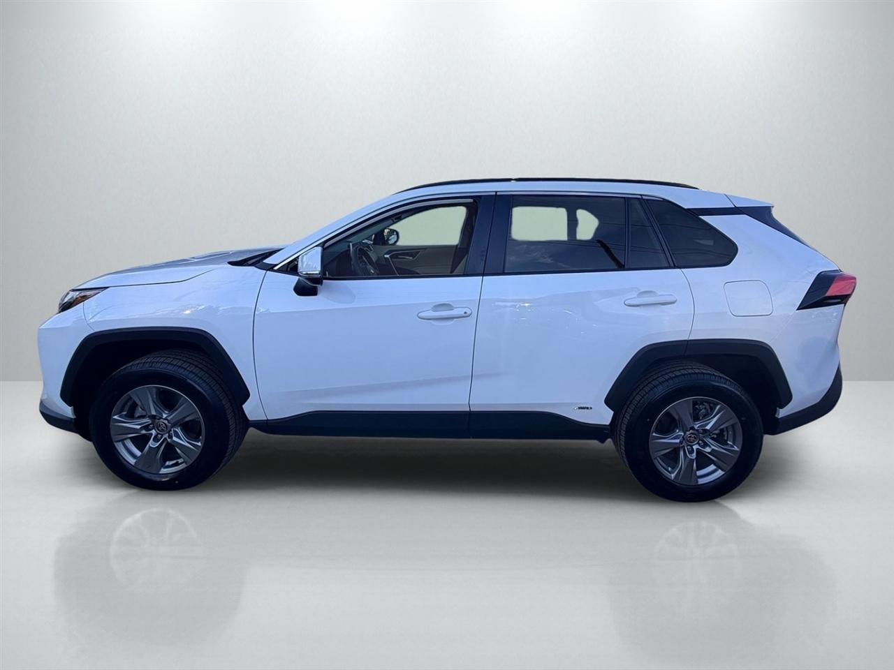 Toyota RAV4 Hybrid XLE 2024