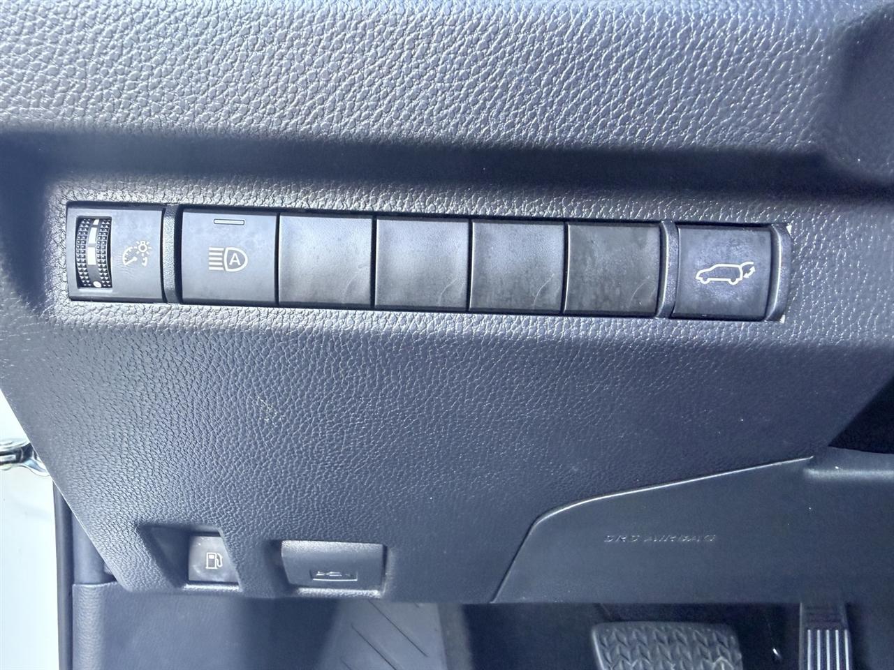 Toyota RAV4 Hybrid XLE 2024