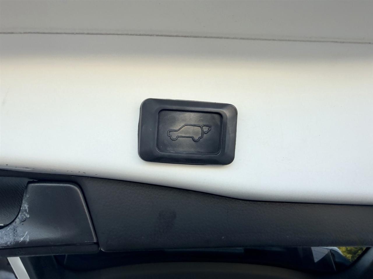 Toyota RAV4 Hybrid XLE 2024