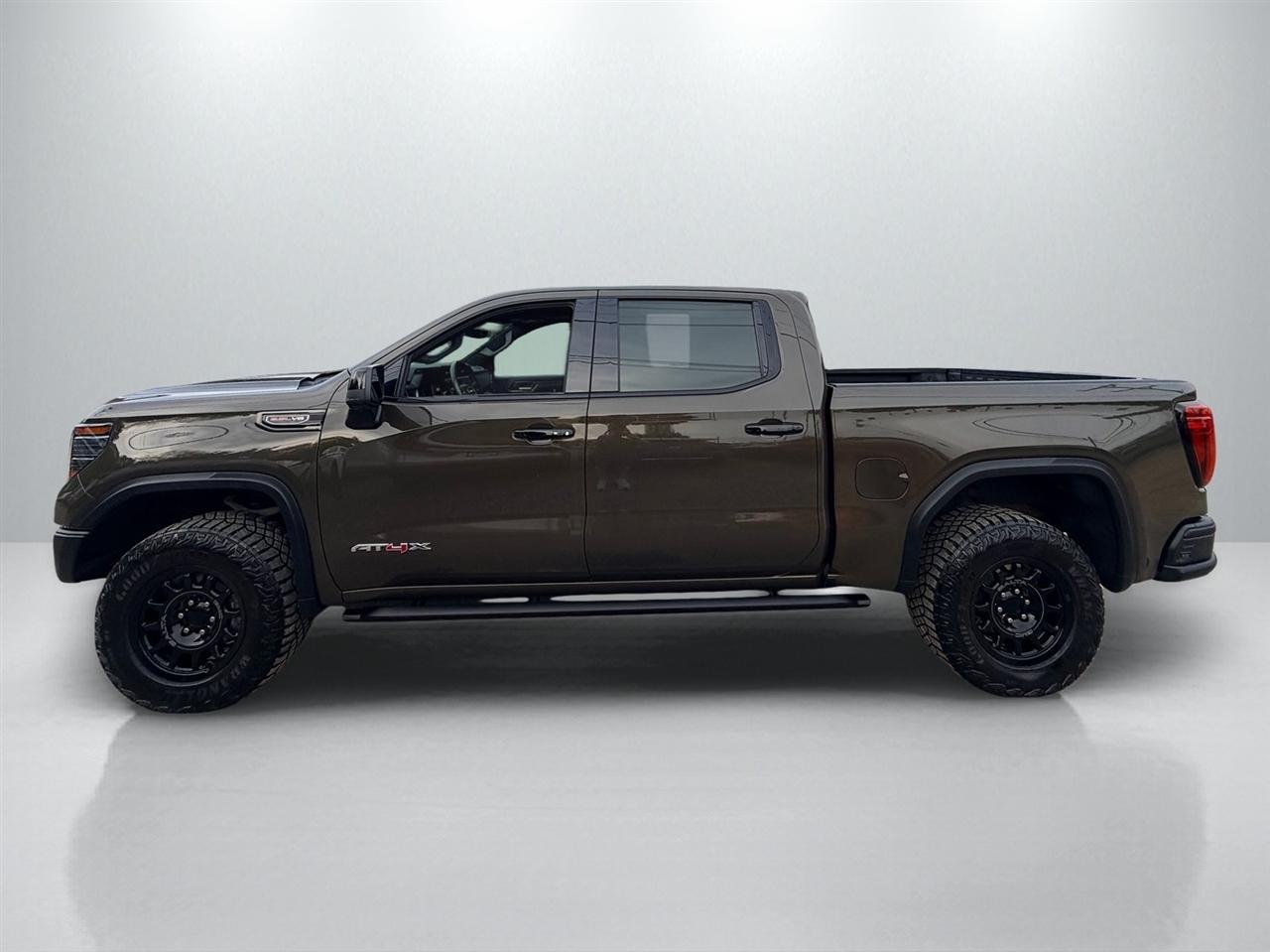 GMC Sierra 1500 AT4X Crew Cab 4WD 2023